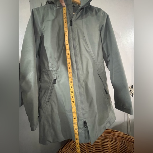The North Face women’s Ancha Parka size small like new - Picture 4 of 8